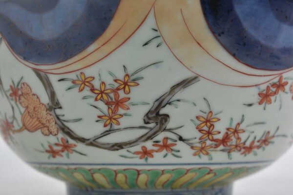 Large Imari bowl, 18th century Edo period, blue red and white. - Image 6