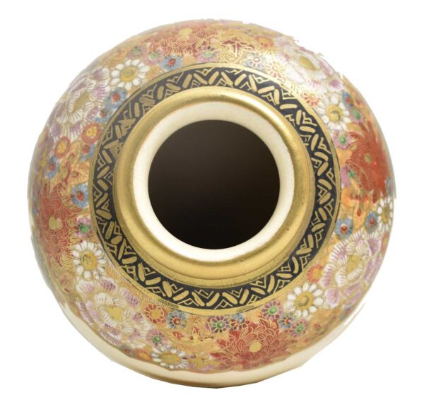 Satsuma vase.  - Image 7