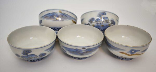 Five ceramic Arita bowls - Image 2