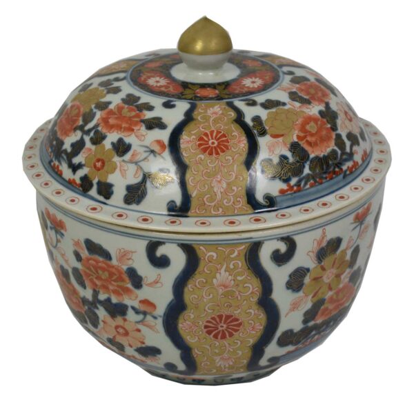 Covered large Imari bowl