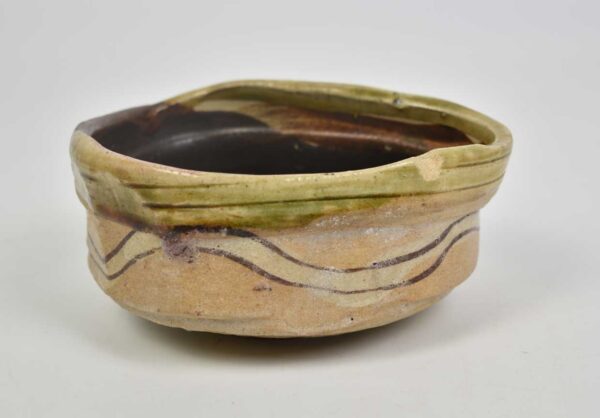 Japanese KUTSU-CHAWAN tea bowl of old ORIBE pottery - Image 5